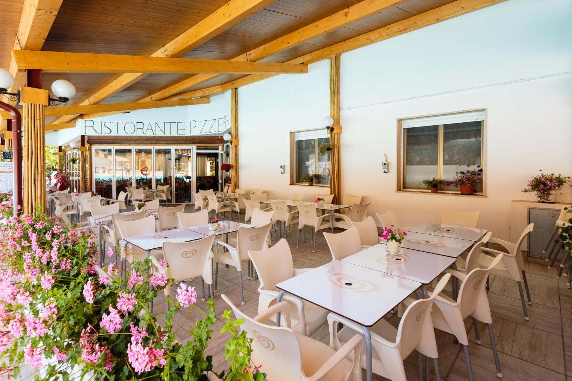 Arcobaleno Village H Marina Di Bibbona Dış mekan fotoğraf